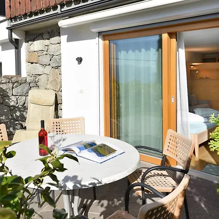 Haus Rosengarten Bed & Breakfast *