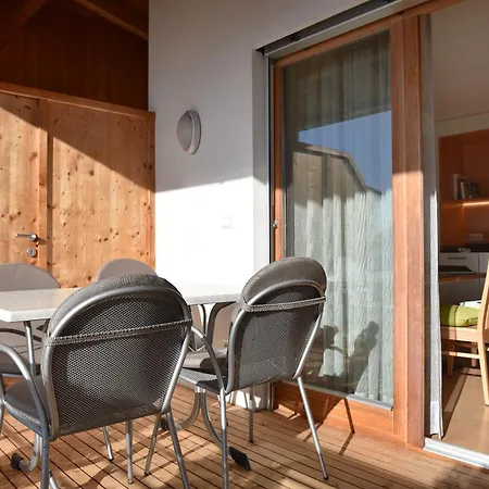 Haus Rosengarten Bed & Breakfast Tirolo