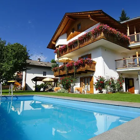 Haus Rosengarten Tirolo